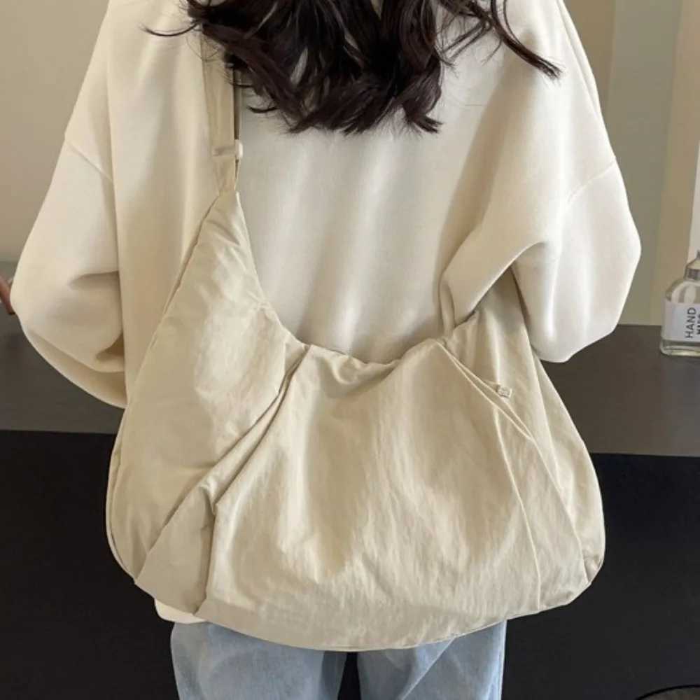 Korean Style Nylon Shoulder Bag Tote Bag Large Capacity Casual Dumpling Bag Solid Color Fold Oxford Cloth Girls W251028
