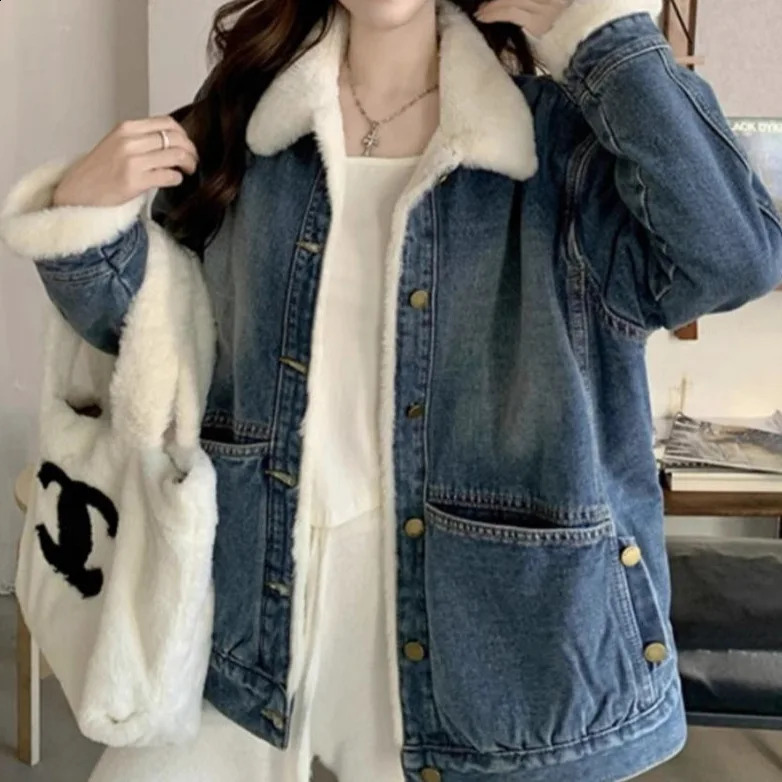 Retro n Fleece Lined Thickened Lamb Fur Denim Jacket Loose Salt Series Winter Style Womens Top Polyester Fabric 251015
