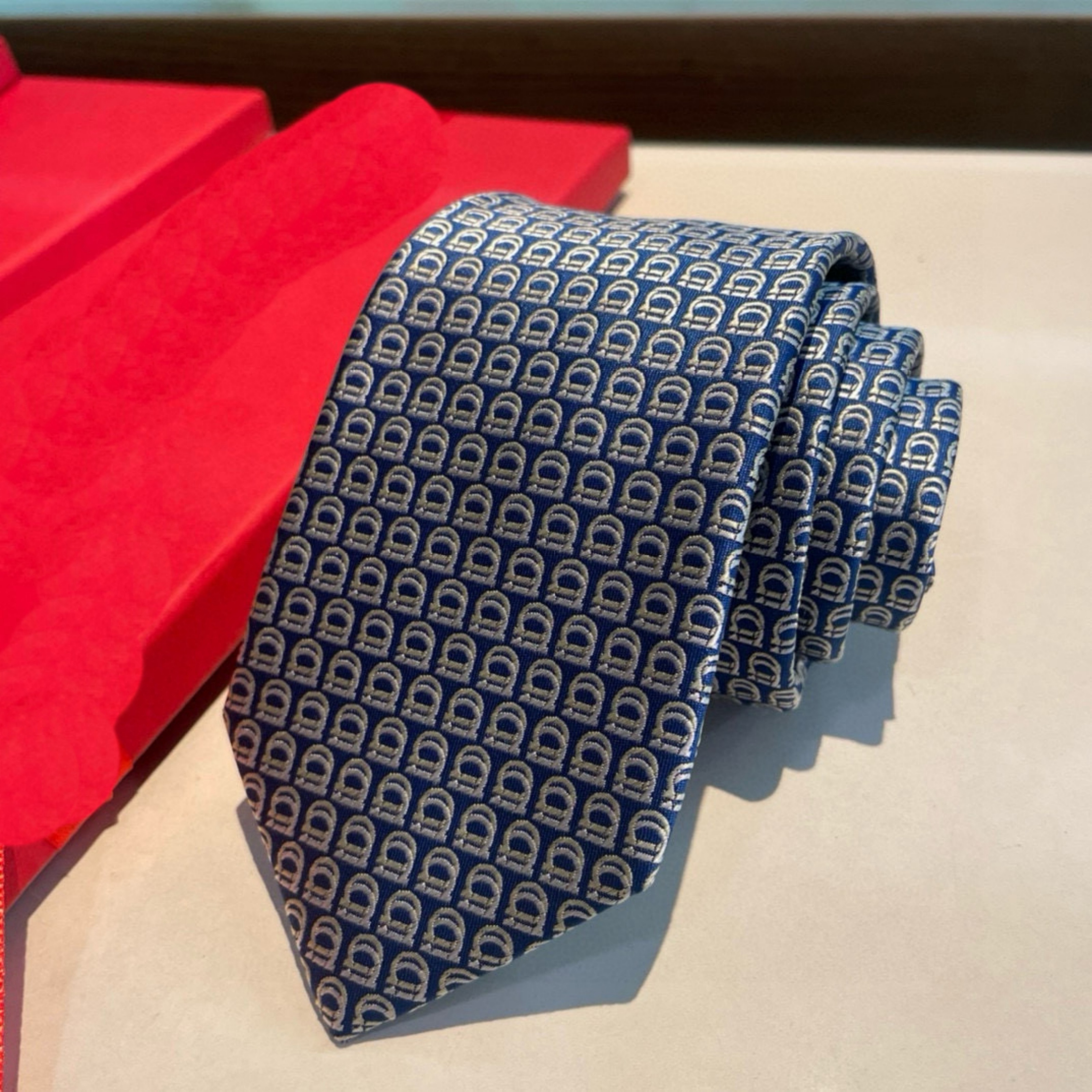 2025 New Business Men's Office Formal Tie Luxury Wedding Groom Tie 100% Designer Silk Jacquard Classic Handmade Pattern Tie Retro Party Casual Silk Tie Letter F Tie 258