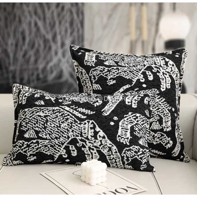Pillow Case DAVINRICH Mountain Tiger Themed Heavy Embroidered Covers Luxury Itan Style Accent Cushion Case For Villa Hotel Office C251028