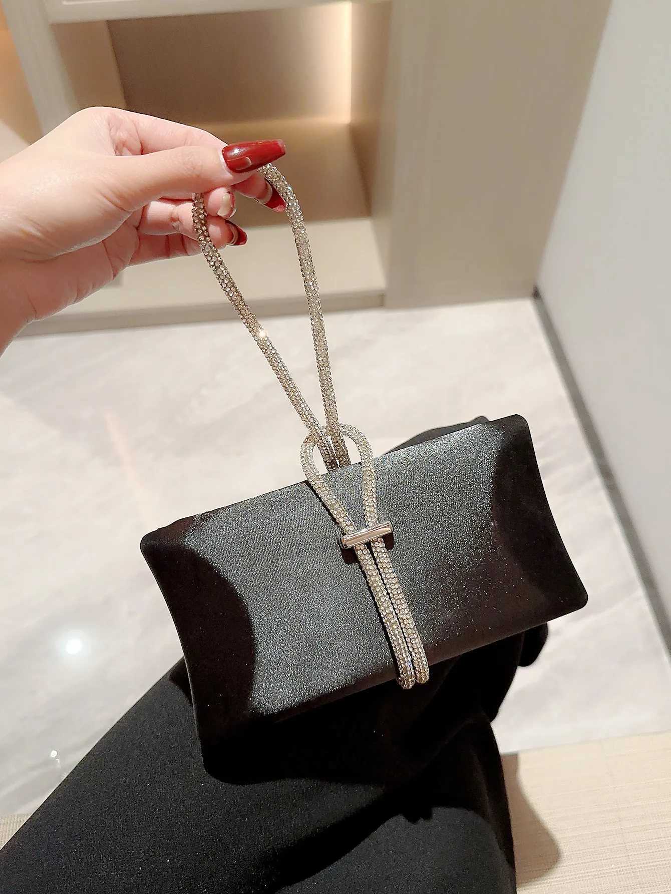 Women Classic fashion Satin Evening Bag Sparkly Banquet Tote Rhinestone Chain Decoration Dress Handbag Evening Bag Party Bag Prom Handbag H251027