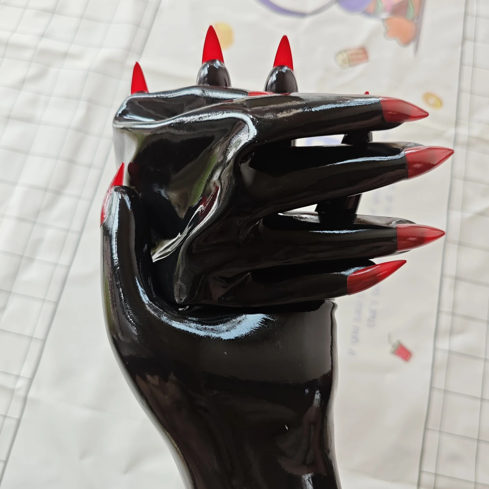 1 pair of 04mm black Malaysian latex kigurumi five finger sexy fit Zentai party outfit latex long gloves with sharp long nails 251027