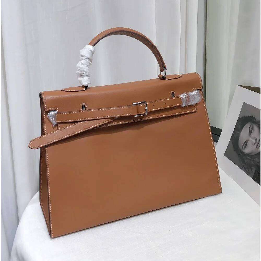 Designer Bags New High-End First-Layer Swift Cowhide Leather Women Folding Clutch Fashionable Shoulder Bag Commuting Casual Versatile Hot Selling