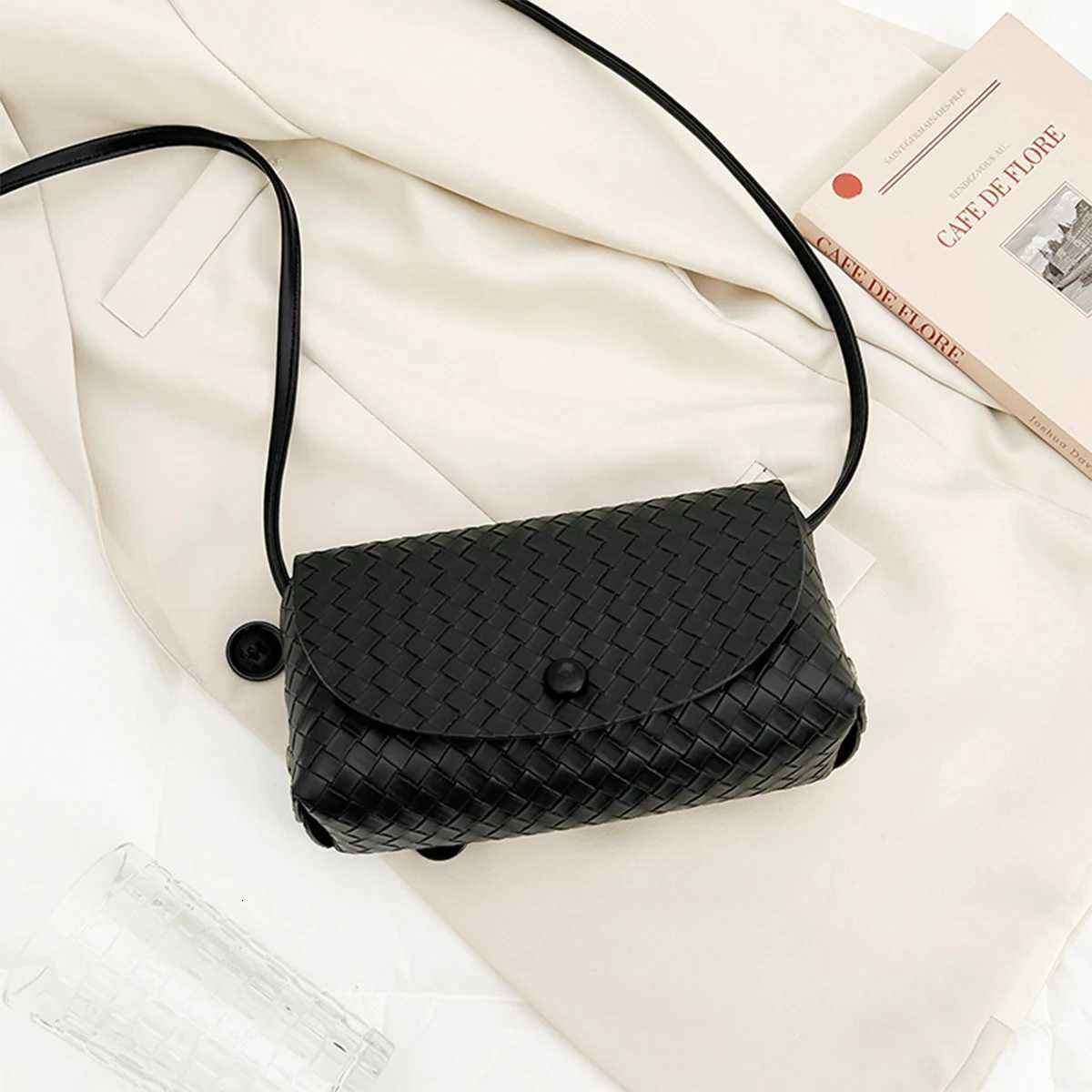 Fi Casual Braided Shoder Bag Wens Lightweight Solid Color PU Magnetic Flap Snap Striped Handbag for Daily Cmute D251028