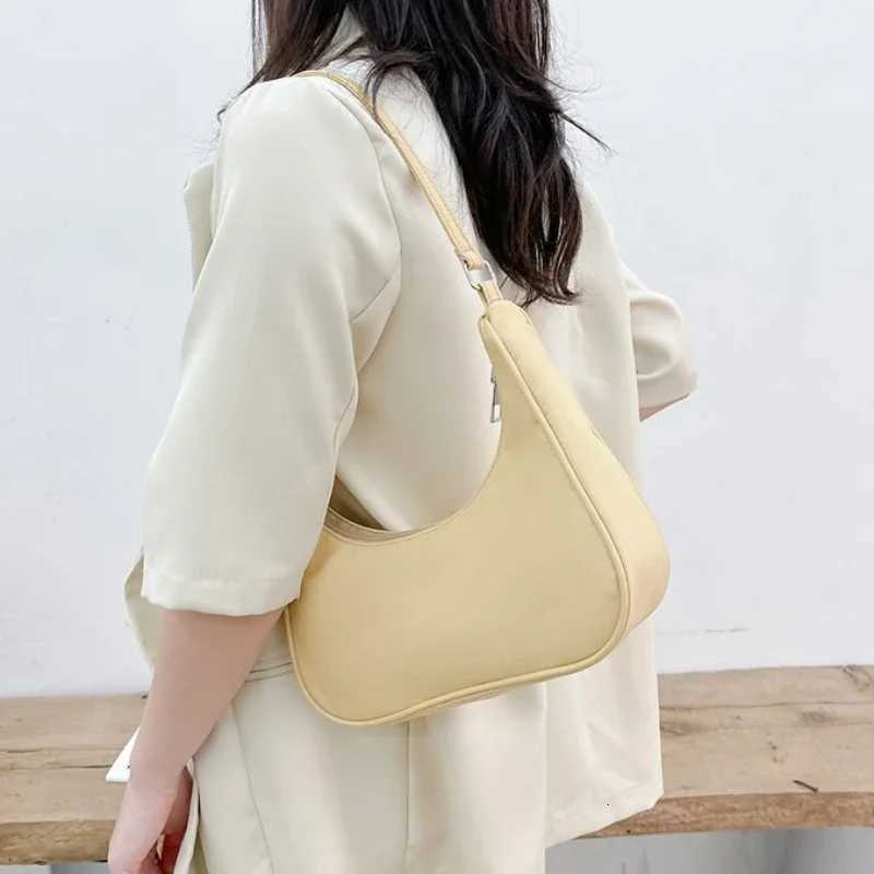 Women Bags Armpit Shoulder Bag Small Shoulder Purse Nylon Underarm Bags Clutch Women Hobos Summer Simple Handbags Bolso FemininaW251028