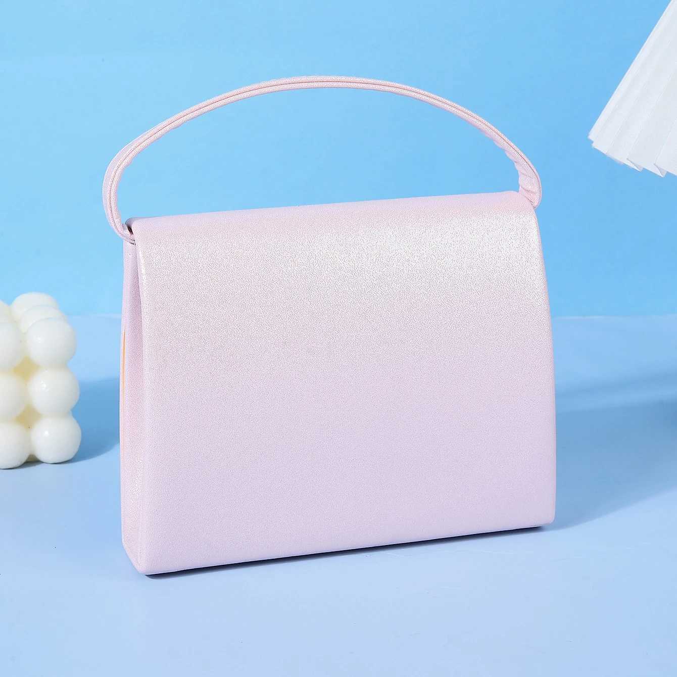 Pink Crystal Flower Handbag with Metal Chain Elegant Womens Shoulder Bag for Dinner Wedding Party Evening Dress Accessory H251027