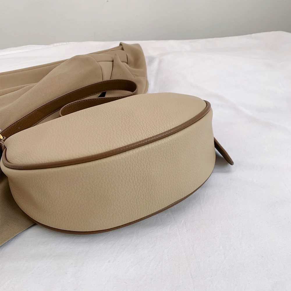 Texture Soft Leather Bag Womens New Dumpling Bag Womens Crossbody Bag Crescent Underarm Bag Large Capacity Commuter BagT251028