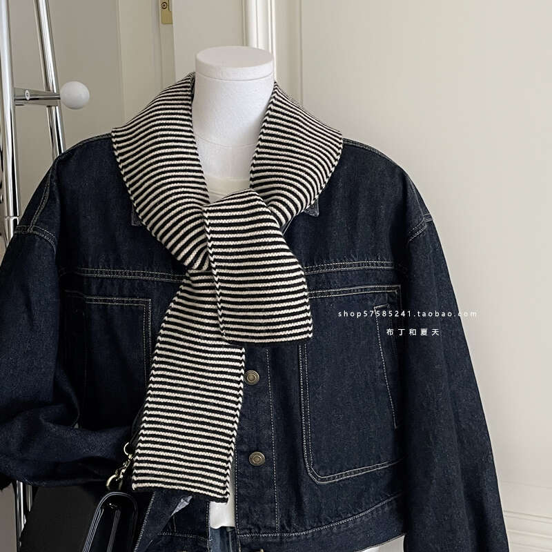 Elegant Black and White Thin Striped Color Matching Style Simple Decorative Short Warm Autumn Winter Women's Scarf