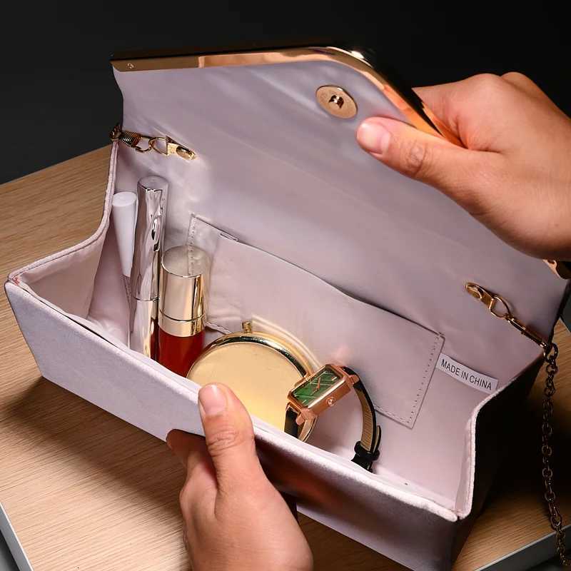 European and American ladies evening bag socialite style flip bag metal chain clutch bag evening dress bag H251027