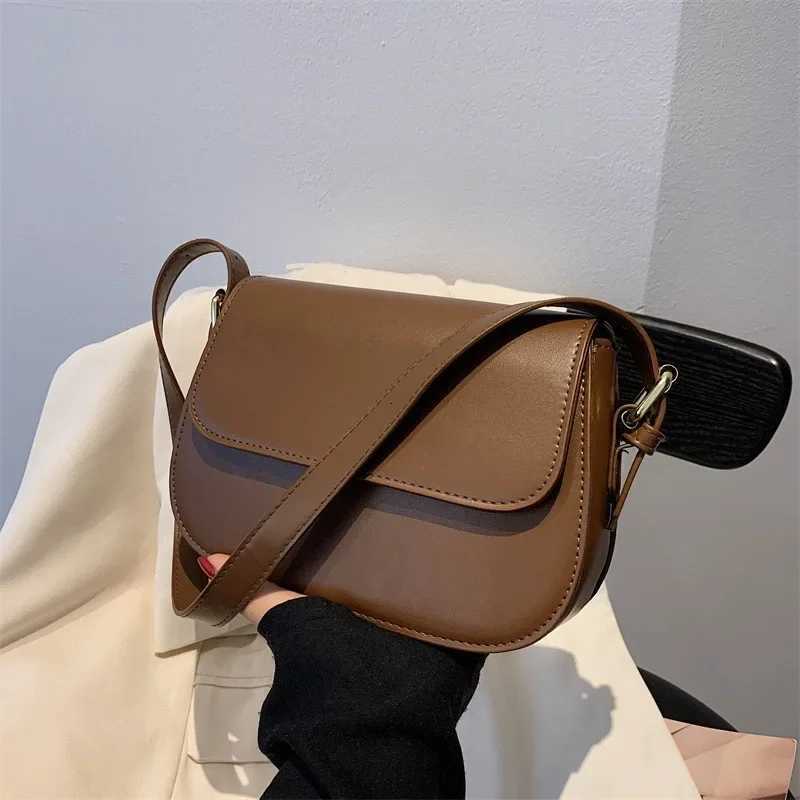 Advanced Texture Retro Small Saddle Bag Women 2025 New Popular AllMatch Messenger Bag Fashion Underarm Bags Square Sling BagW251028