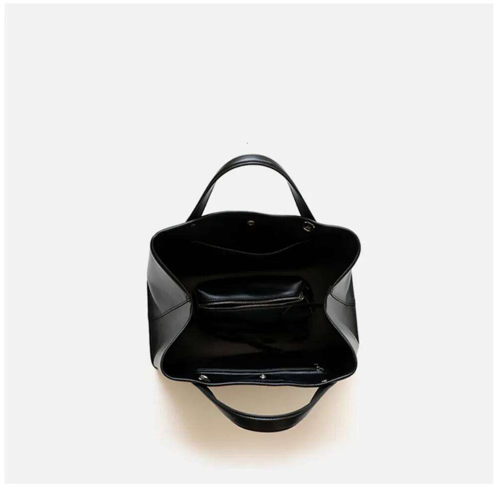 Designer Bags 2025 New Leather French Niche Fashion Casual Versatile Large-Capacity Handbag Commuter Messenger Tote Bag Hot Selling