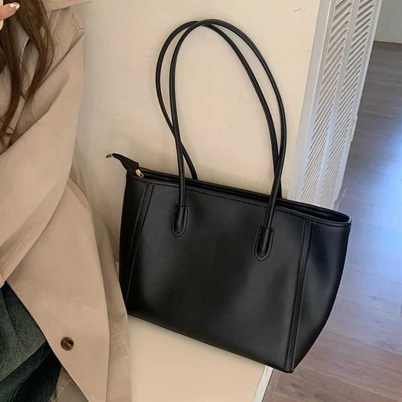 AW25 Campaign Tote Bag Leather Womens Bag Large Shoulder Bag Female Simple Underarm Pouch Commuting HandbagW251028