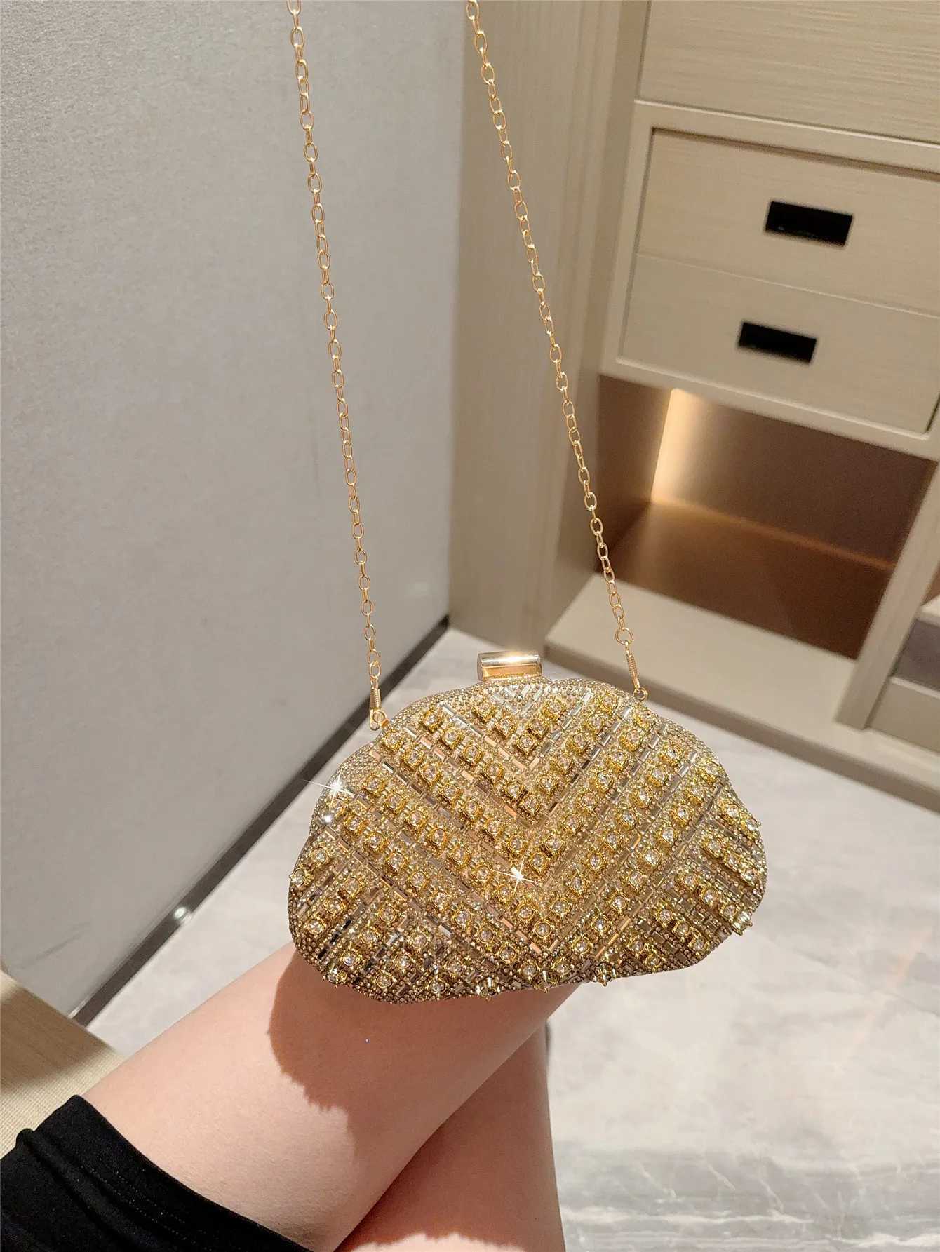 HighEnd Dress Clutch Bag with Diamond Bag New Lady with Cheongsam Evening Bag Womens HandHeld CrossBody Bag H251027