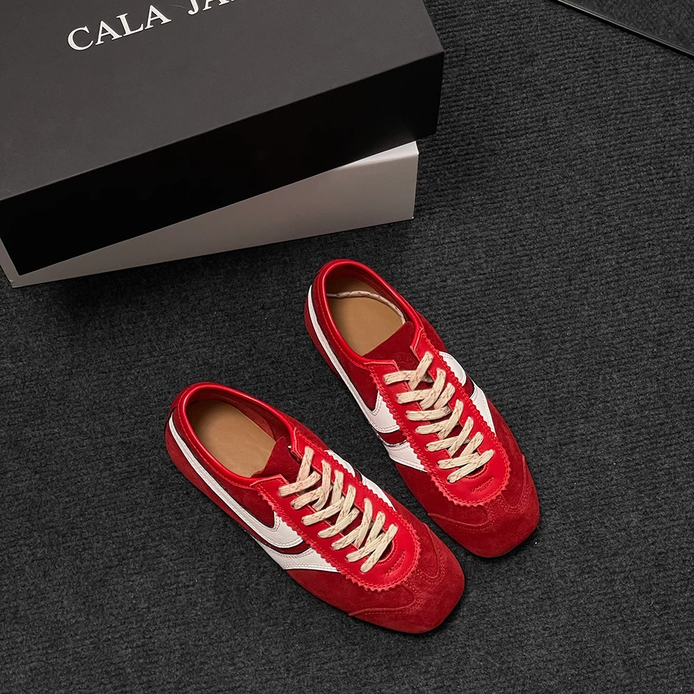 Soft leather soft-soled retro German training shoes women's leather lace-up flat casual board shoes autumn and winter new Forrest Gump shoes