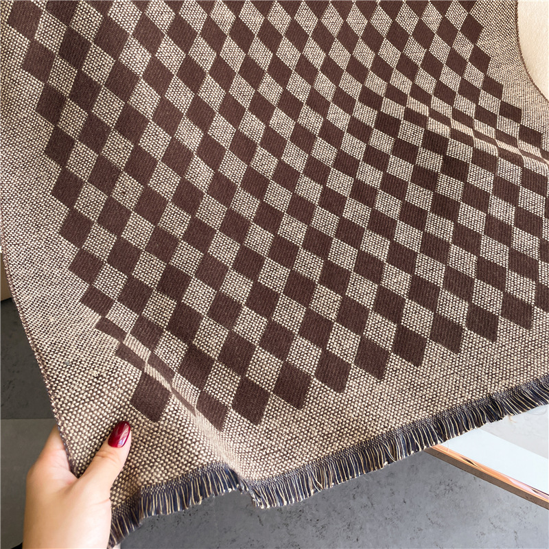 Free shipping Designer Scarves 2025 Autumn Winter New Fashionable Versatile Checkered Scarf for Women Warm Thick Shawl