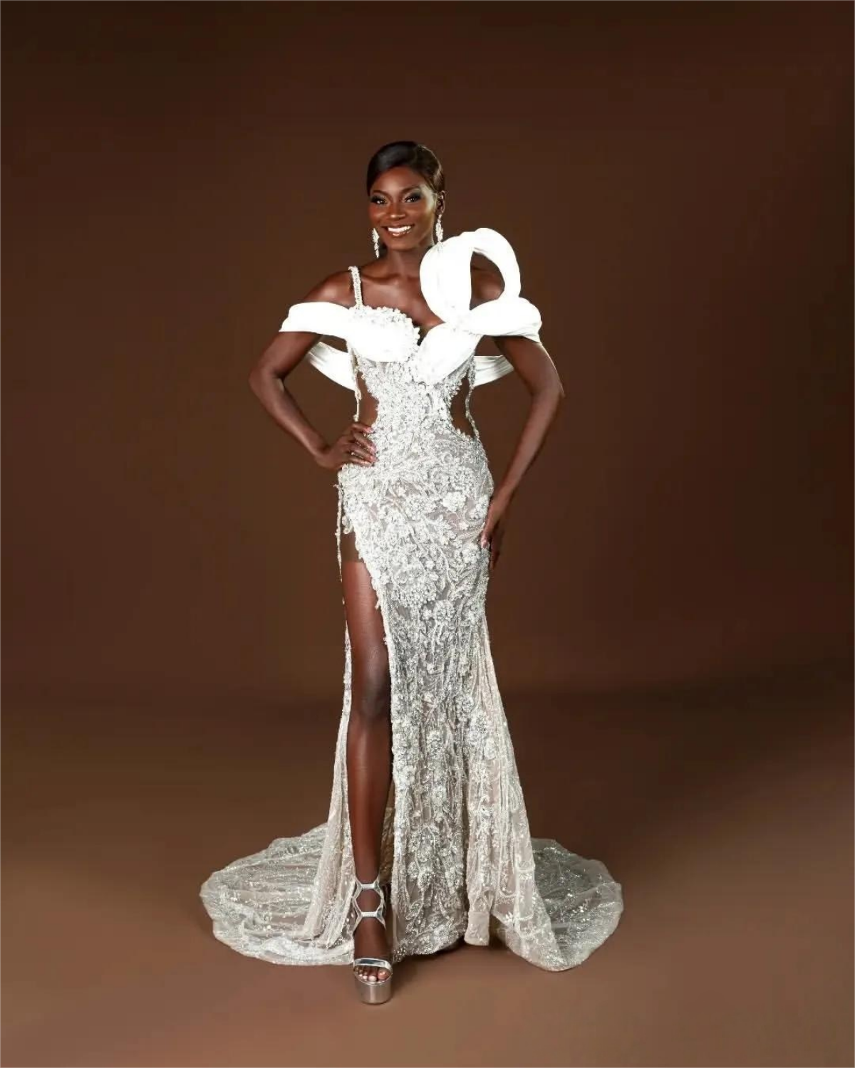 Arabic Aso Ebi Plus Size Wedding Dress in Ivory with Floral Lace Beaded Crystals Spaghetti Straps and High Split