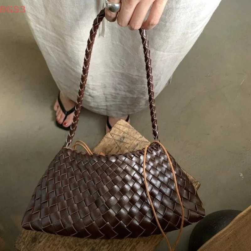2025 Summer New Niche Design Woven Bag Large Capacity French Sailboat Vai Bag D251028