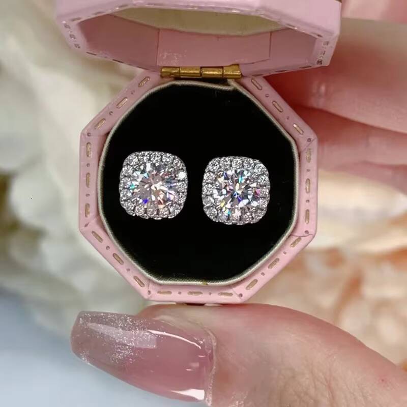 Luxury Design Micro Pave Setting Lab Diamond Sterling Silver White Gold Plated Solitaire Earring Stud Moissanite Earring Studs