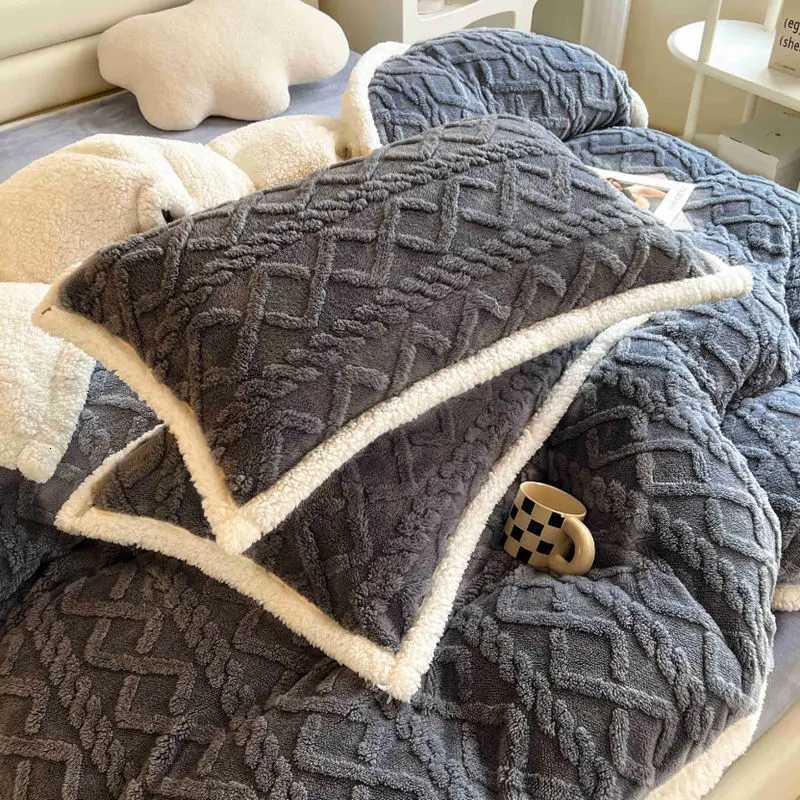 Pillow Case Warm Winter Thickened Soft Velvet Cases Cozy Skinfriendly Dualsided case Single Person Cover Cushion Cover C251028