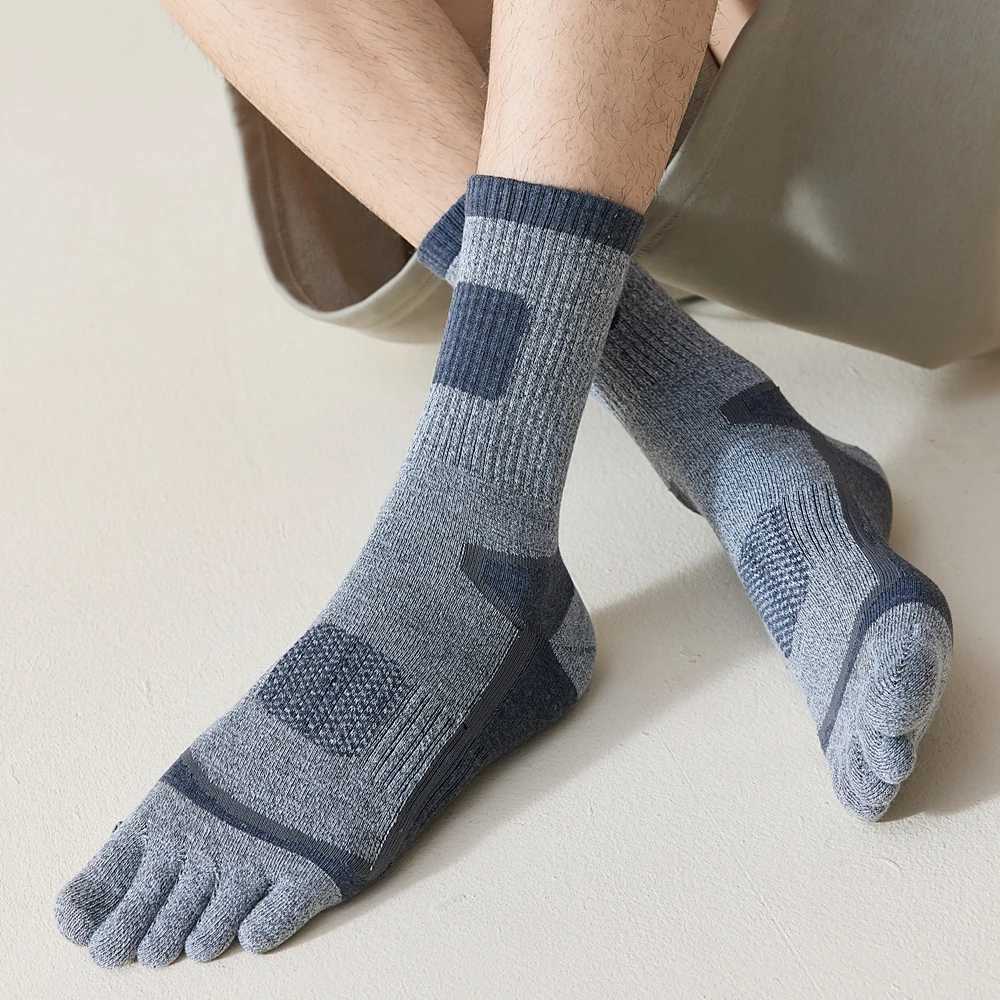 3 Pairs Fleece Toe Socks Men Autumn Winter Warm Five Finger Socks Man High Quality Cotton Sports Crew Socks Running J251028