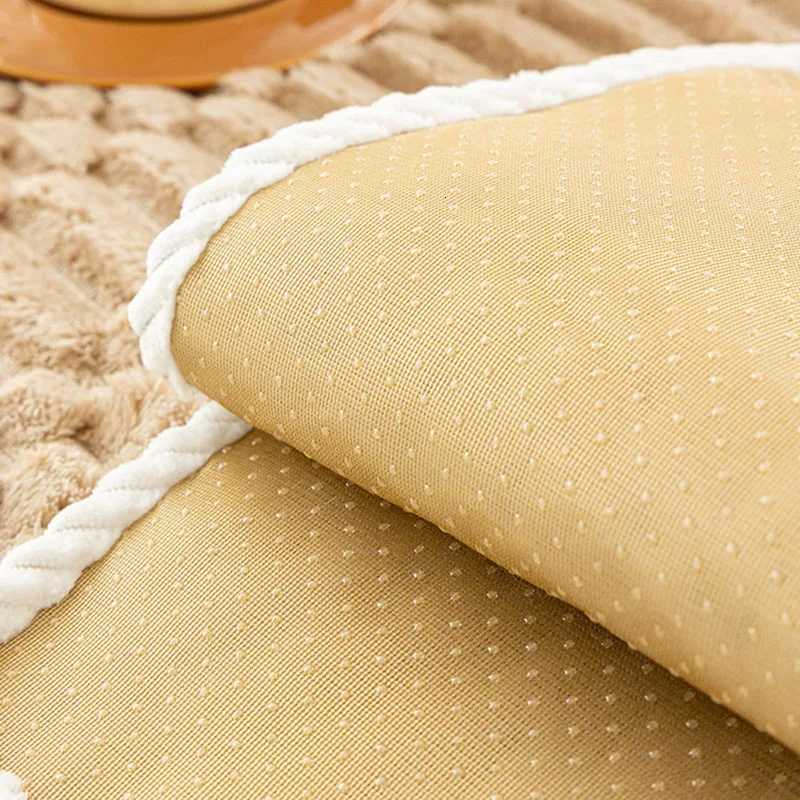 Thickened Faux Rabbit Fur Soft Sofa Cover Keep Warm AntiCat Scratching Sofa Protector Autumn and Winter Sectional Seat Cushion C251028