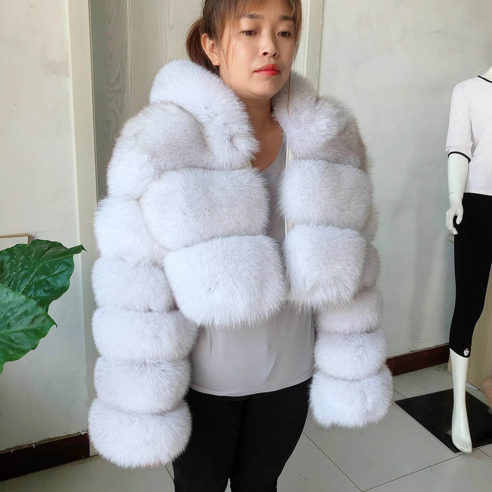 Natural fox fur hooded jacket high street women winter fur jacket real fox fur natural raccoon fur 3 rows hooded fur coat 251027