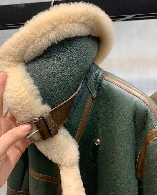 Women's Motorcycle Coat Green Stitching Large Lapel Padded Short Fur One Sheep Shearing Coat Patchwork Thick Faux Luxury Biker Belt Fur Jacket Wi