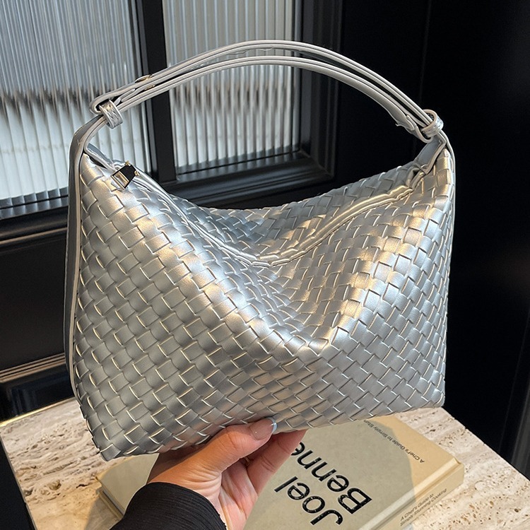 Luxury Brand Designer Bag Underarm Bag For Women Large Capacity 2024 New Fashion Niche Design Single Shoulder Handbag Trendy Pillow Bag This Year