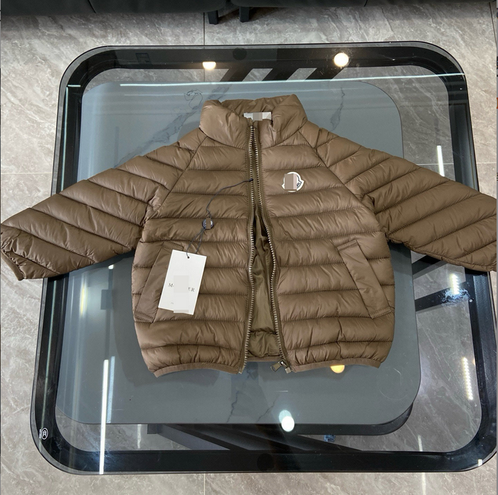 Autumn and Winter Classic Down Jacket for Boys and Girls, Short Style, Lightweight, 90% Down, Shiny and Stylish Warm Coat