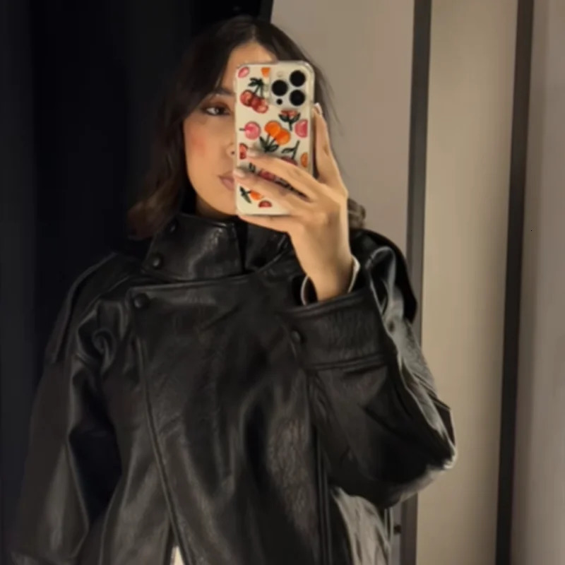 Womens Autumn Fashion Standing Collar Leather Jackets Windproof Loose Fold Coats Vintage Style High Street Outdoors Clothes 251029