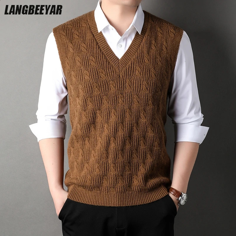 High End Autum Winter Fashion Knit Pullover V Neck Argyle Sweater Vest Mens Sleeveless Casual Men Clothing 251016