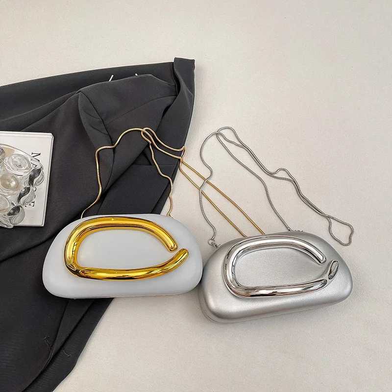 Women PU Leather Trendy Clutch Purses with Chain Metal Decoration Evening Bag Handheld Shoulder Clutch Bag for Evening Dinner H251027