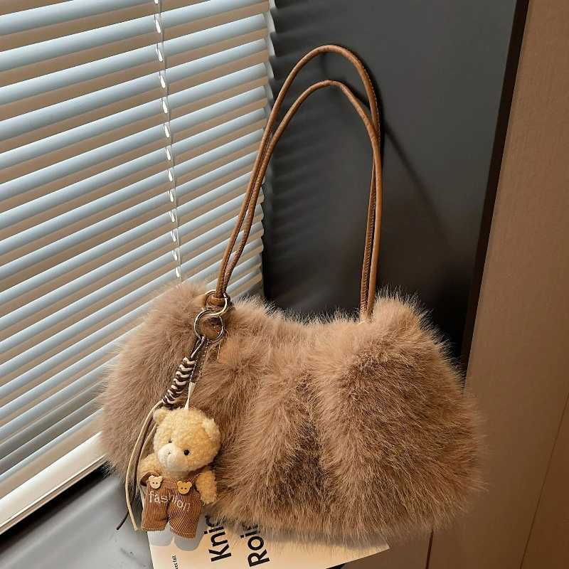 Trendy Simple and casual Crossbody Bags for Women Large Capacity Fluffy Bucket Bag Vintage Commute shopping Shoulder Bag StylishT251028