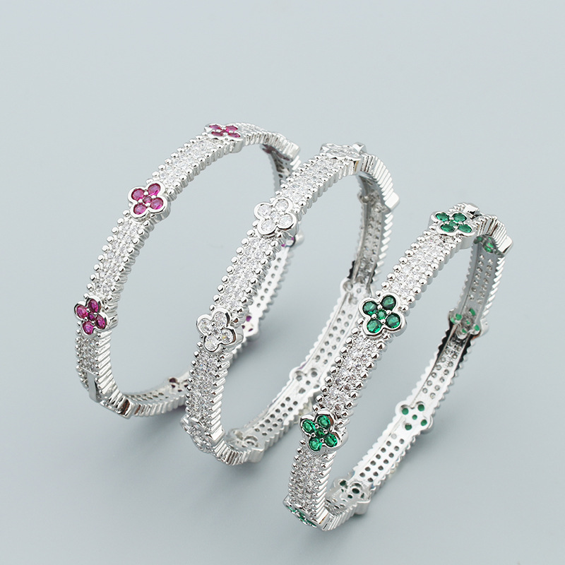 Designer Bangle Four Petal Flower Bracelet Fashion Gypsy Women's Round Full Diamond Couple Stainless Steel 18 Gold Plated Jewelry wholesales drop