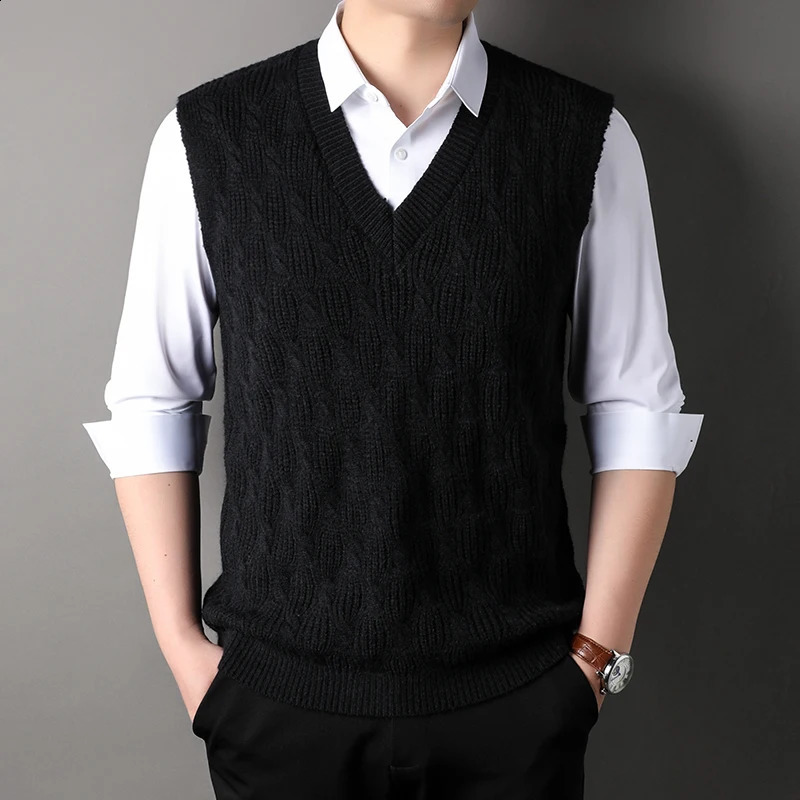 High End Autum Winter Fashion Knit Pullover V Neck Argyle Sweater Vest Mens Sleeveless Casual Men Clothing 251016