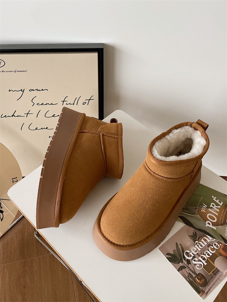 Free shipping Women's 2025 Autumn Winter New Snow Boots Versatile Round Toe Retro Platform Cotton Shoes Popular INS Thick Sole Ankle Boots