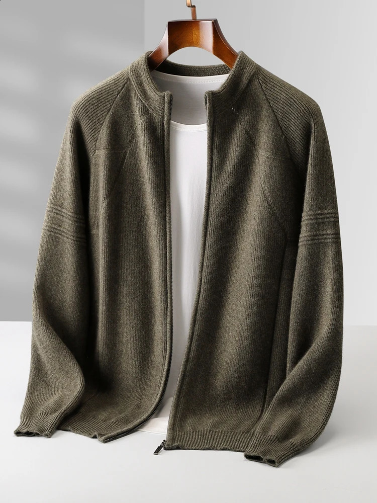 Chic 100 Merino Wool Knitted Sweater Autumn Winter Heavyweight Mens Cardigan Crewneck Coat Mock Neck Tops 251017