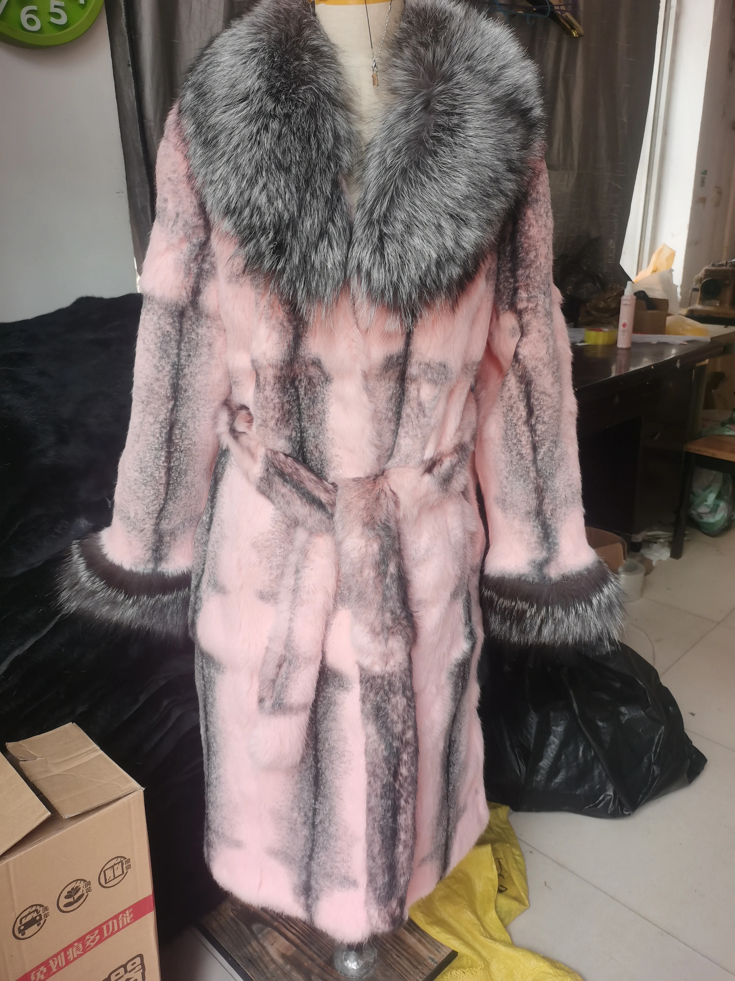 Style Winter Natural Rabbit Fur Long Coat With Silver Fox Fur Collar and Sleeve Jacket For Women Outerwea 251027