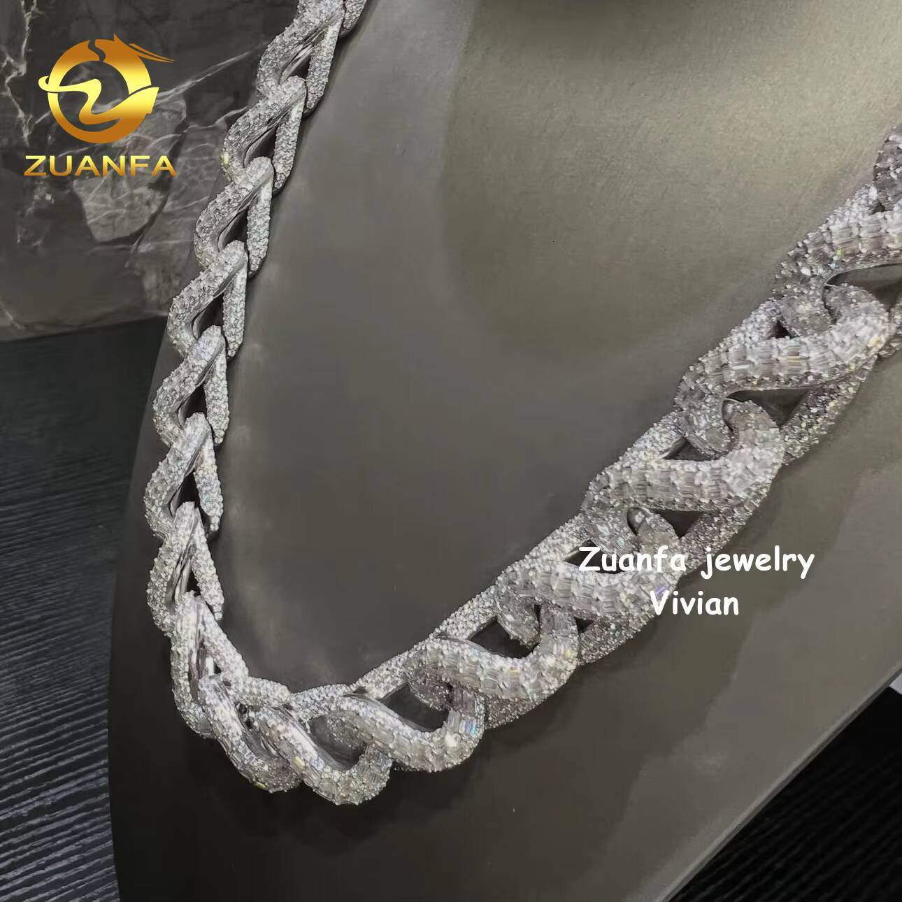 D Color VVS Moissanite Diamond 925 Sterling Silver 18MM Width Iced Cuban Link Chain Hip Hop Jewelry for Men Cuban Necklace