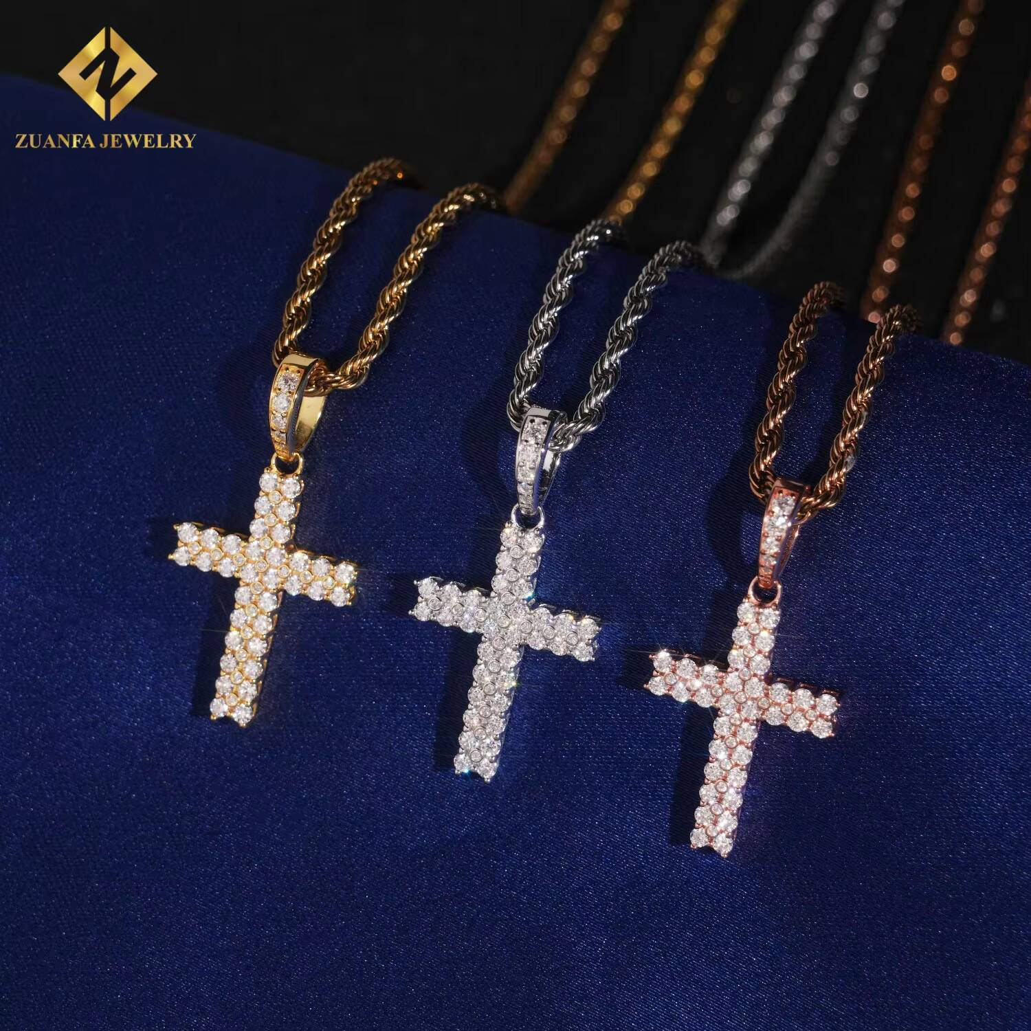 New Products Fashion Ice Out VVS Moissanite Cross Pendant 925 Sterling Silver Pass Diamond Tester Hip Hop Style Jewelry with GRA