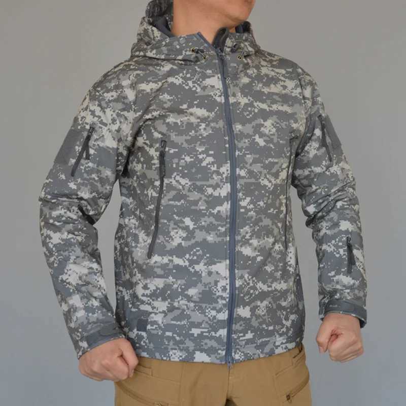 5XL 6XL Winter Fleece Jacket Men Soft Shell Tactical Waterproof Camouflage Coat Clothing WindbreAKers X251028