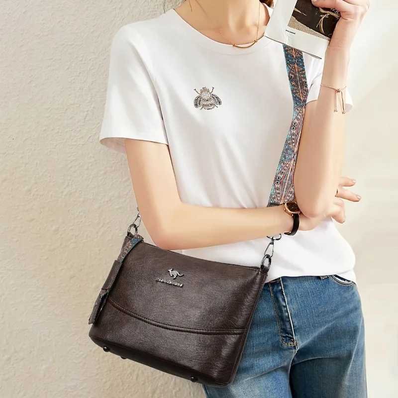 Retro Womens Tote Bag Elegant Purse with Adjustable CrossbodyShoulder Strap Versatile Handbag for Work Travel Everyday UseT251028