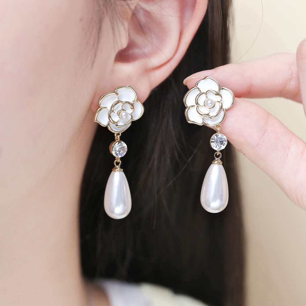 Designer Earring Camellia Rose Flower Stud Earrings Water Drop Pearl Zircon Diamond Steel Needle Earrings for Women Earbone Clip Simple Fashion Gift Jewelry