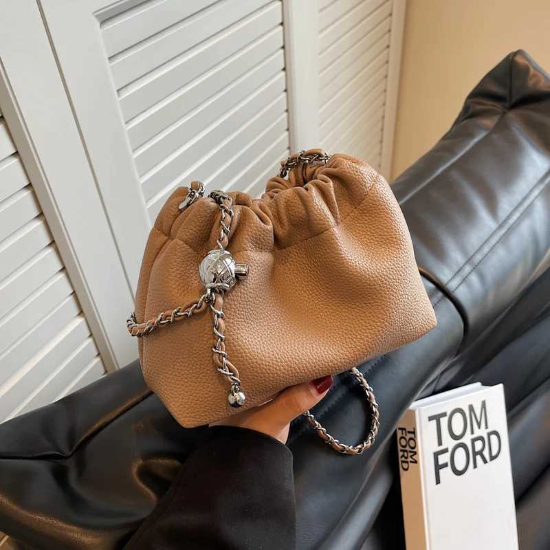 Sewing Thread Solid Crossbody Bags Hasp Interior Compartment High Quality Bags for Women Fashion Dumplings Pu Womens HandbagsT251028