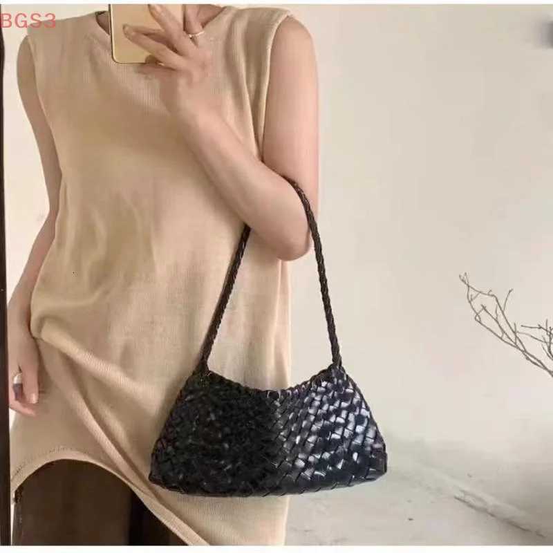 2025 Summer New Niche Design Woven Bag Large Capacity French Sailboat Vai Bag D251028