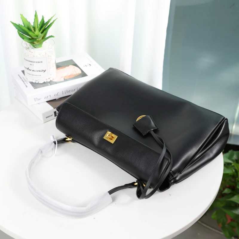Flap Crossbody Shoulder BagMetal Buckle Chain Compact Sling BagWomen Square Underarm Messenger BagVersatile Commuter PurseT251028