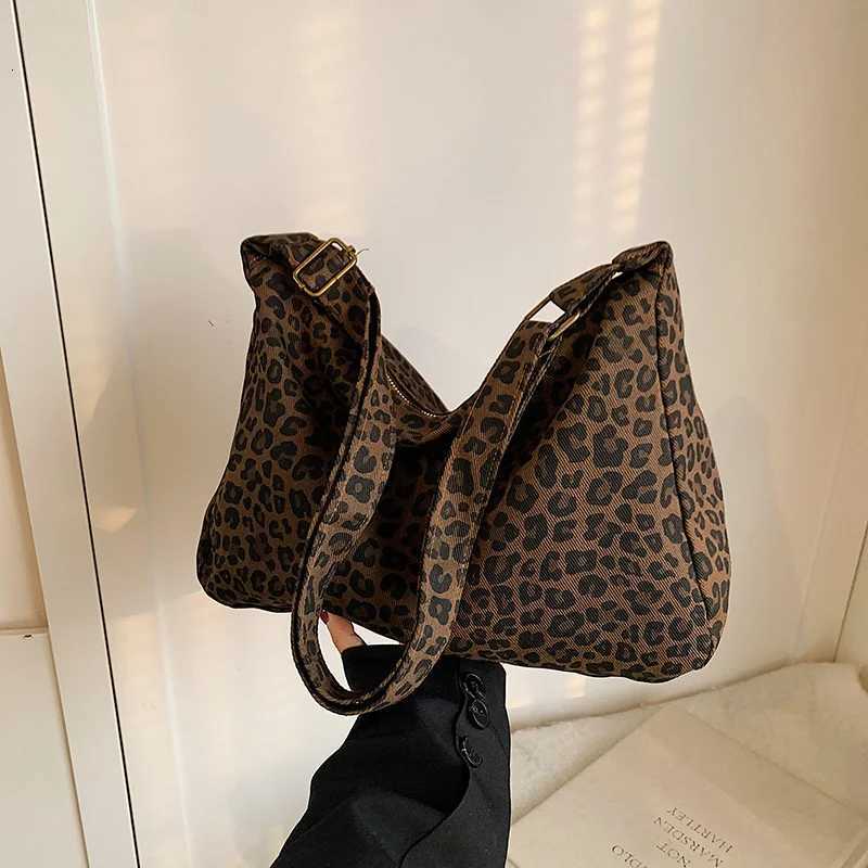 Fashion Casual Soft Textile Womens Shoulder Bag Large Capacity Leopard Print Female Retro Crossbody Bag For Commute OutingsW251028