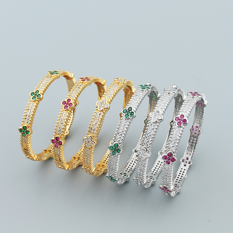 Designer Bangle Four Petal Flower Bracelet Fashion Gypsy Women's Round Full Diamond Couple Stainless Steel 18 Gold Plated Jewelry wholesales drop