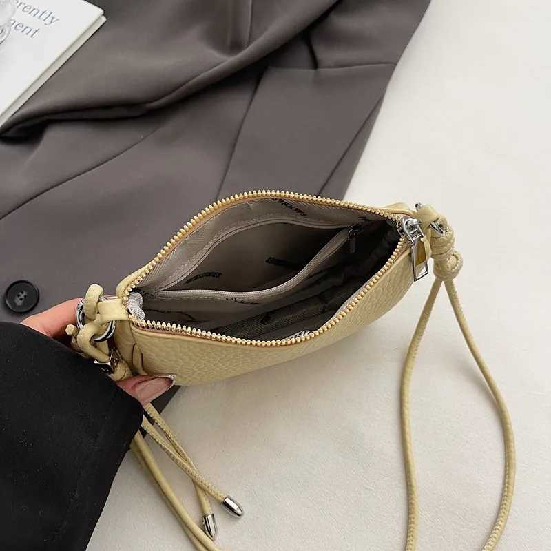 Ladies Crossbody Bag Is Fashionable Versatile Solid Color Exquisite Design Daily Commuting Casual Shoulder Bag HandbagW251028