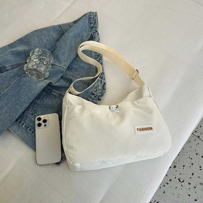 New Womens Bag Single Shoulder Commuter Crossbody Bag Suitable For Students And Casual Wear AllInclusive PlainColored BagT251028